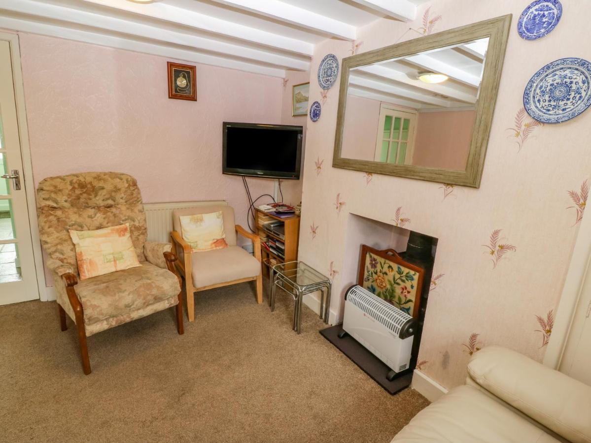 Villa Tir Bedw à Ederyn Extérieur photo