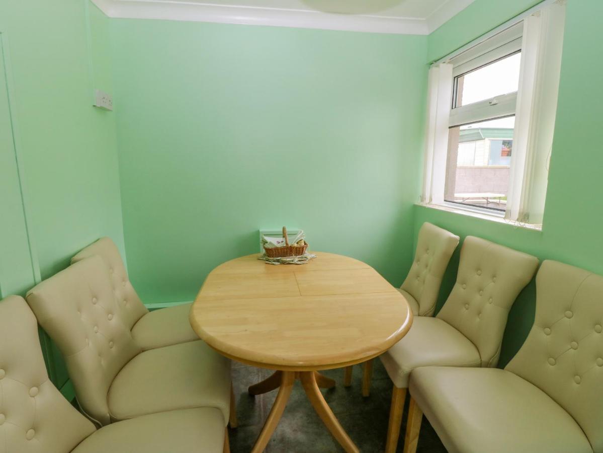 Villa Tir Bedw à Ederyn Extérieur photo