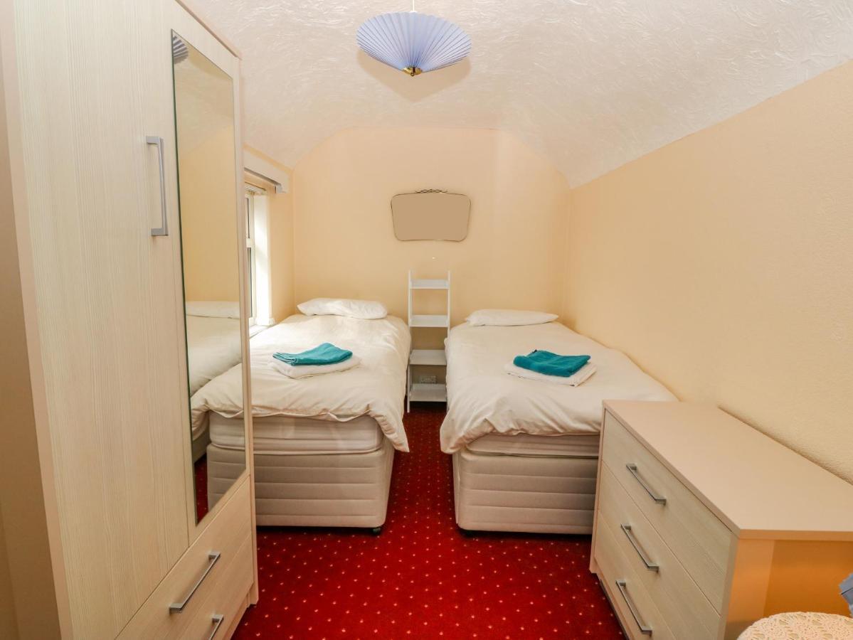 Villa Tir Bedw à Ederyn Extérieur photo